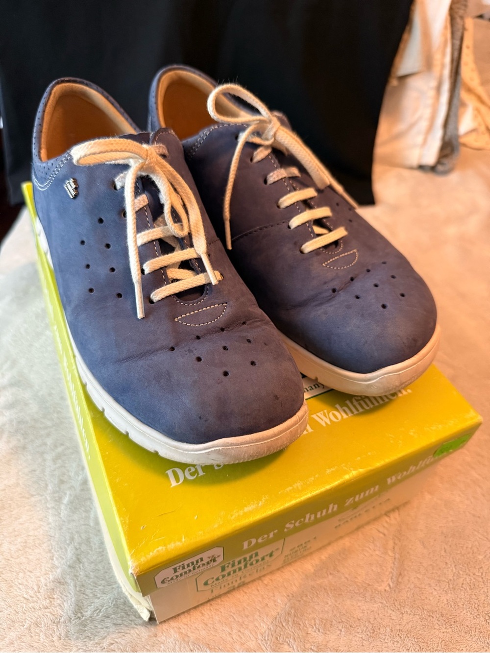 Finn Comfort blue Suede Lace-Up Sneakers